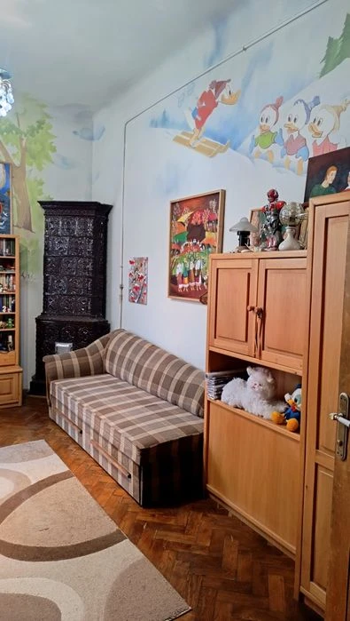 Продається 4 км квартира ( 132,3м.) навпроти облдержадмініст