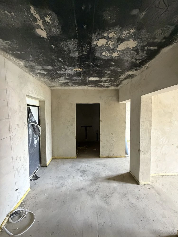 Продається 1 кім новобудова  здана 47 кв клубний  будинок