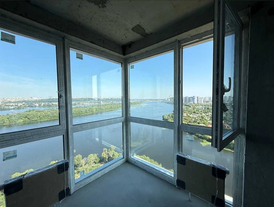 Residential complex Zarechny 8 building, 3-room apartment. Owner!