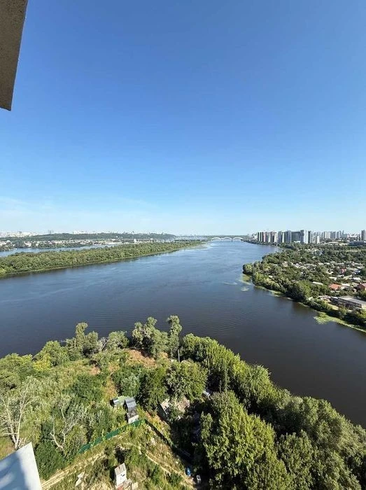 Residential complex Zarechny 8 building, 3-room apartment. Owner!