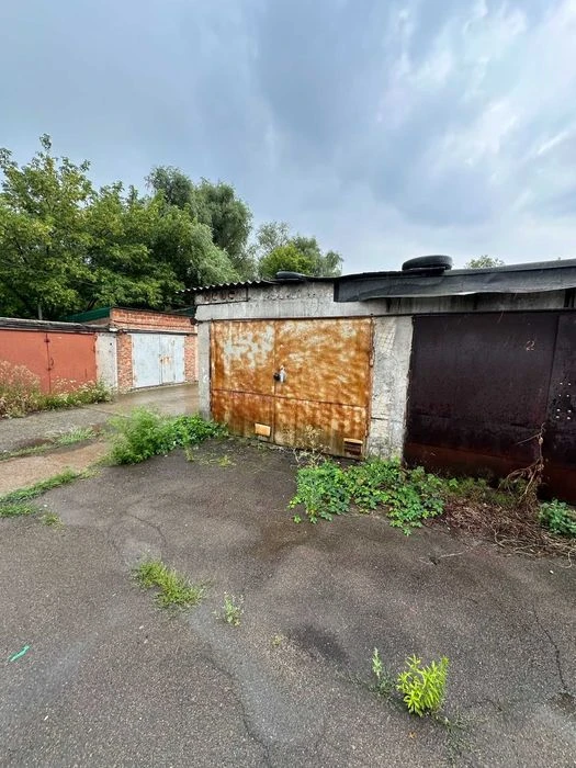 Гараж Выдубичи срочно продам