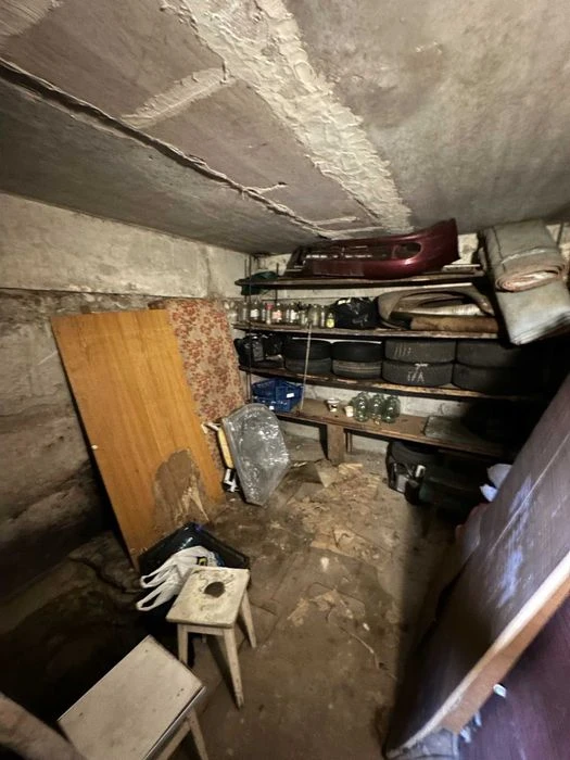 Гараж Выдубичи срочно продам