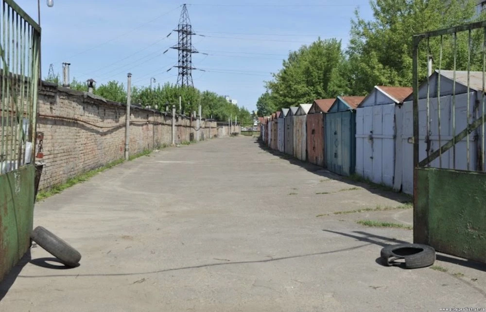 Продам свій гараж в гаражному кооперативі Поліграфіст бульва