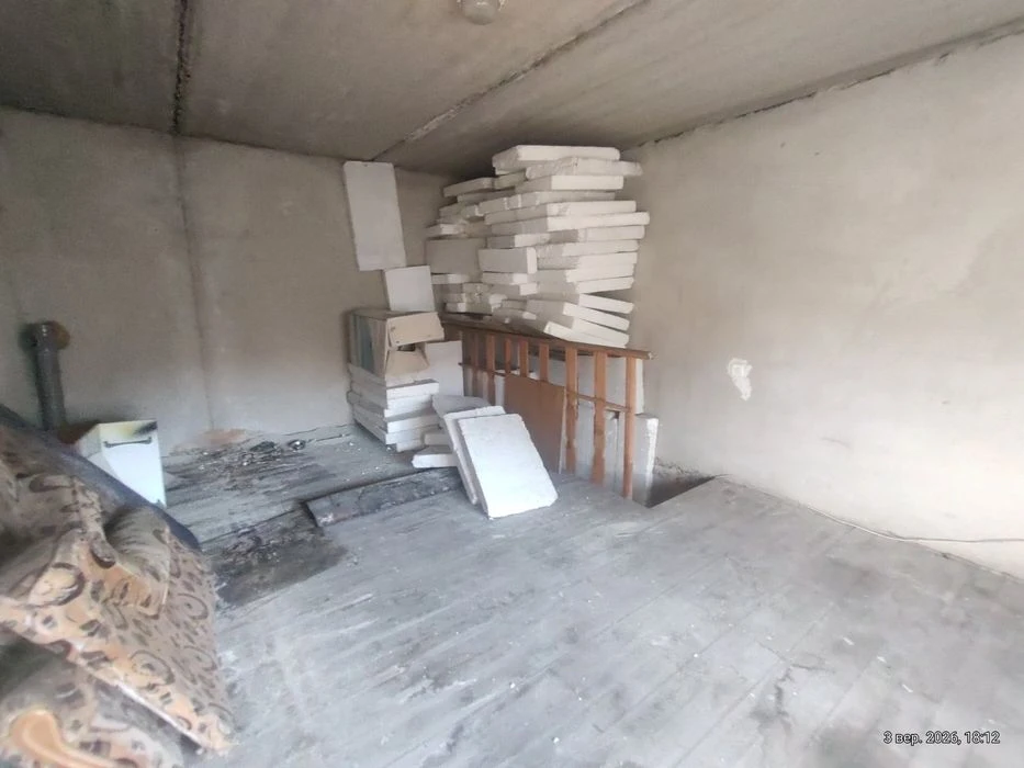 Продам гараж 77кв.м 3 повехи Київ Бакинська 37Г гк газон2004