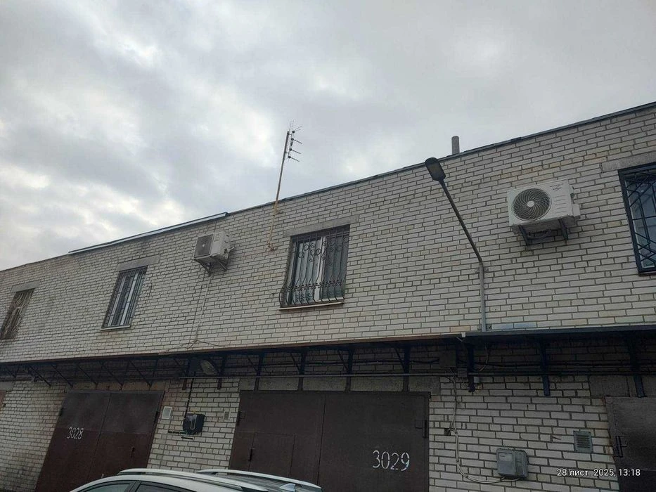 Гараж Трєщина Радунська 3 Радосинь Більярдний зал 5х7м 92квм