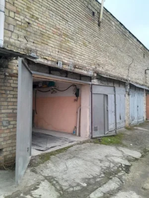Гараж без торгу. Дорогожичi. Сирецька, 39. Обмін на ділянку,