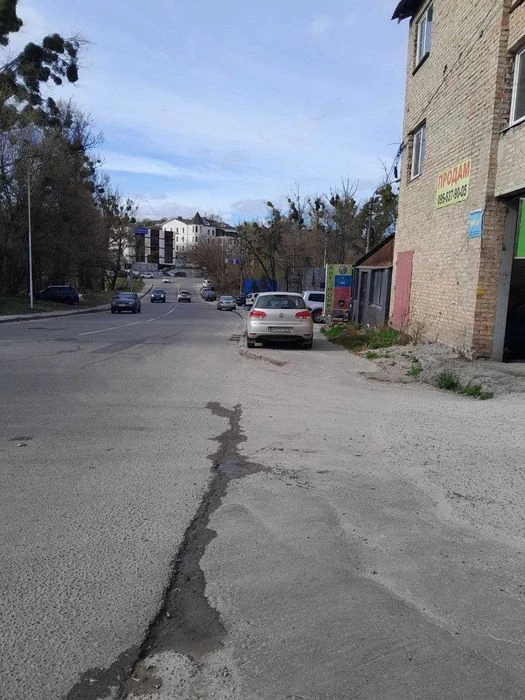 Гараж без торгу. Дорогожичi. Сирецька, 39. Обмін на ділянку,