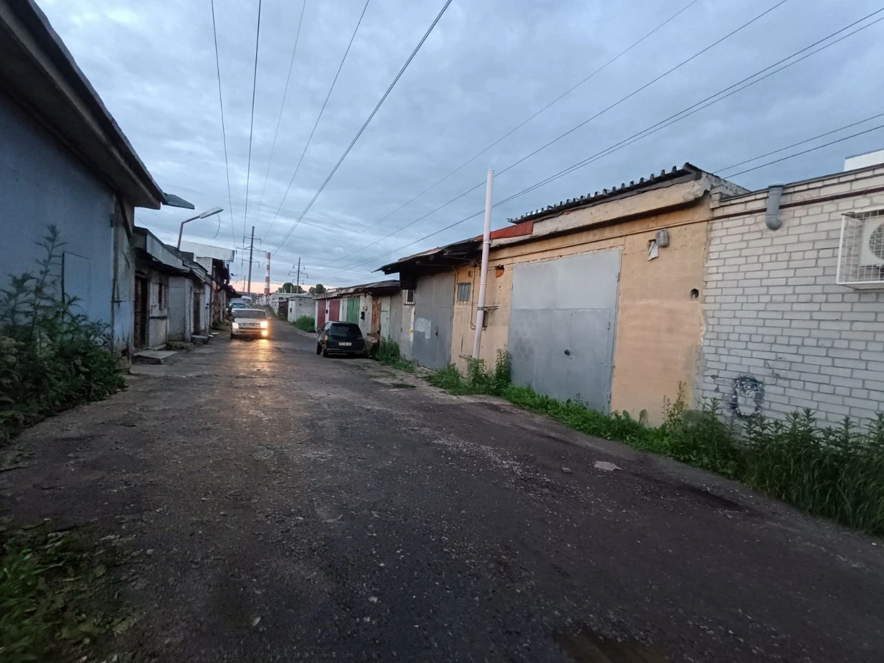 Гараж СТО Техстанція Великий ЧОТИРИ спарені Троєщина 11.6х11