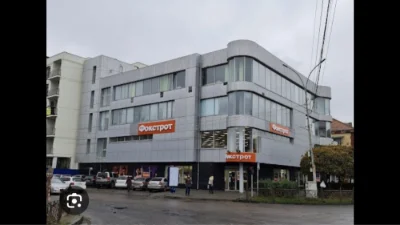 Підземний паркінг.  Гараж. Центр Фокстрот