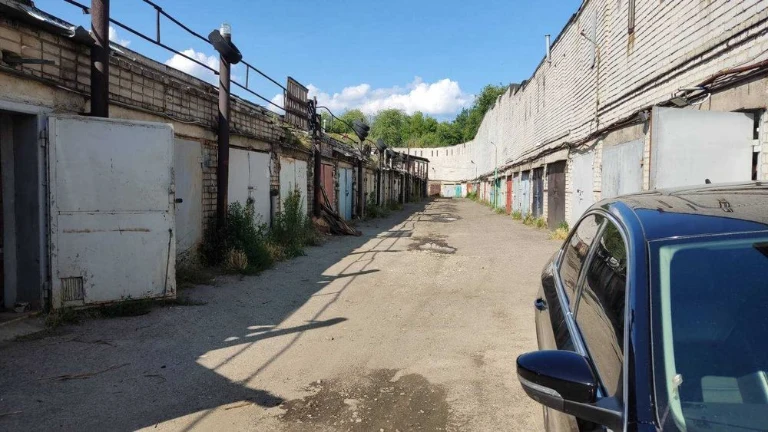 Продам гараж- КП Планер Левобережный 3