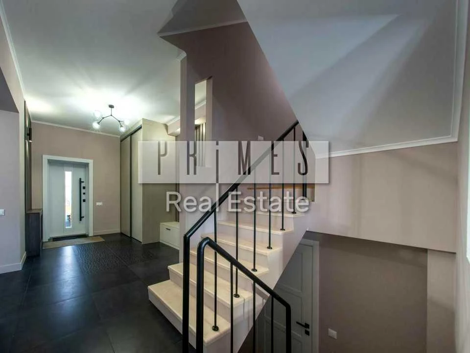 Будинок. Київ, Лютнева вул.
