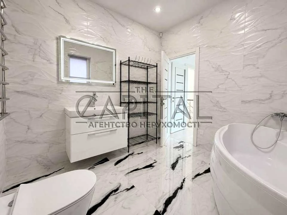 Будинок. Київ, Контактна вул.