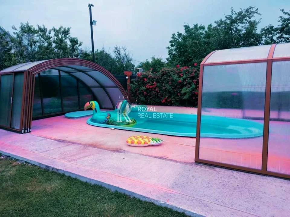 Будинок. Київ, орхідейна