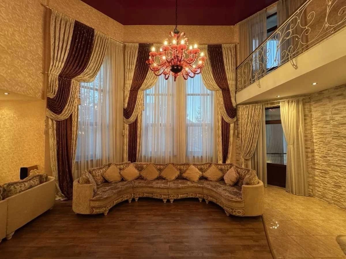 Оренда будинку 1055 м², Васильківський пров.