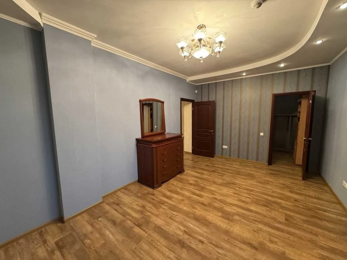 Оренда будинку 1055 м², Васильківський пров.