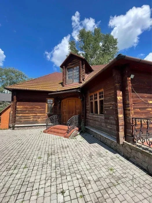 Оренда будинку 755 м², Риболовецька вул.