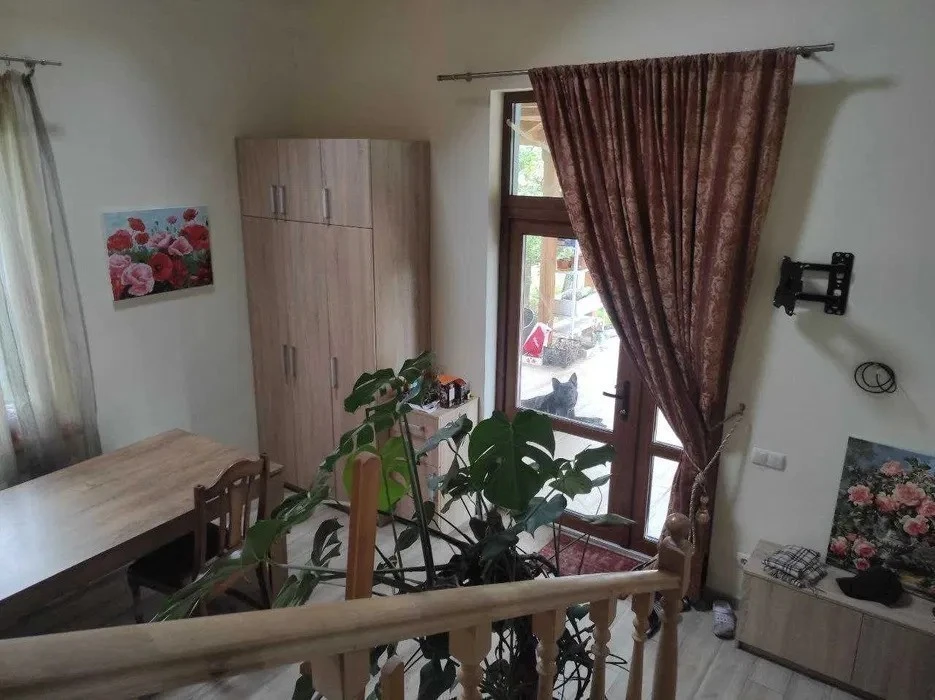 Оренда котеджу 200 м², 52-а Садова вул.