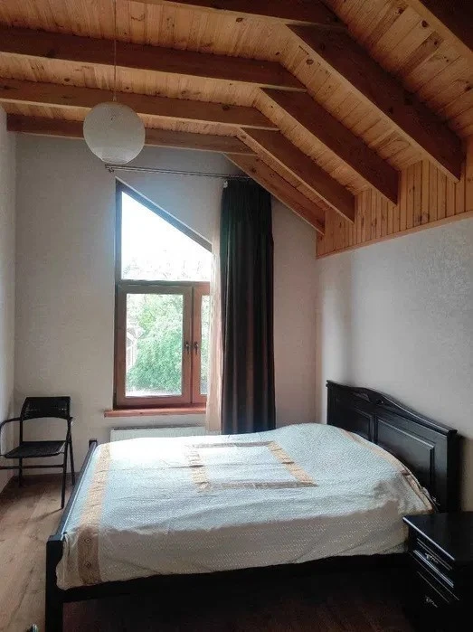 Оренда котеджу 200 м², 52-а Садова вул.