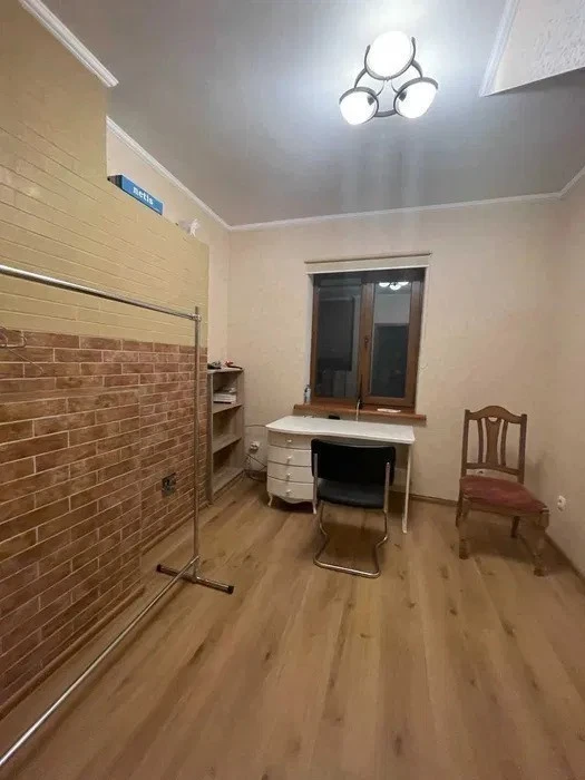 Оренда котеджу 200 м², 52-а Садова вул.