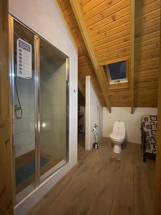 Оренда котеджу 200 м², 52-а Садова вул.