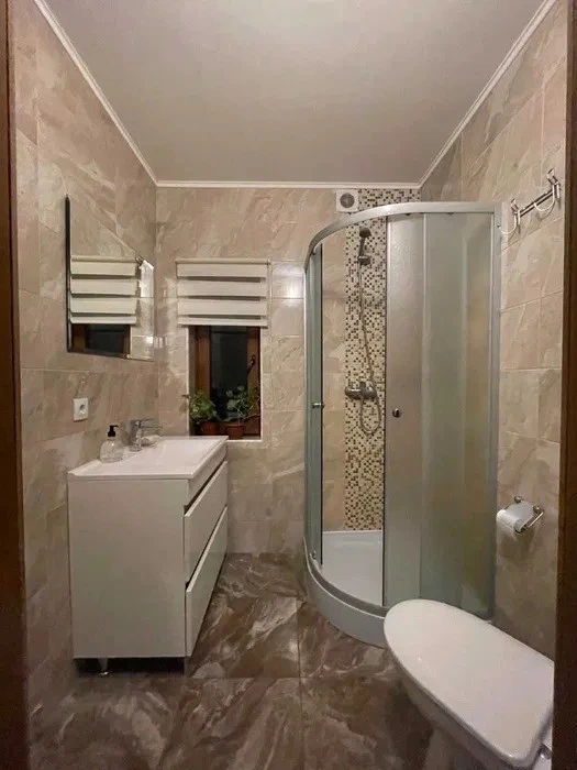 Оренда котеджу 200 м², 52-а Садова вул.