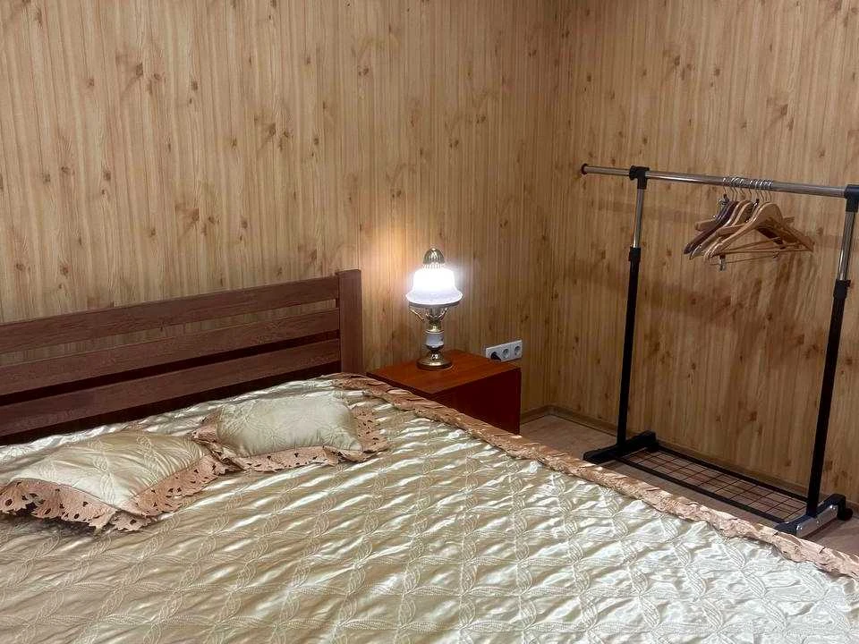 Будинок. Київ, Садова вул.