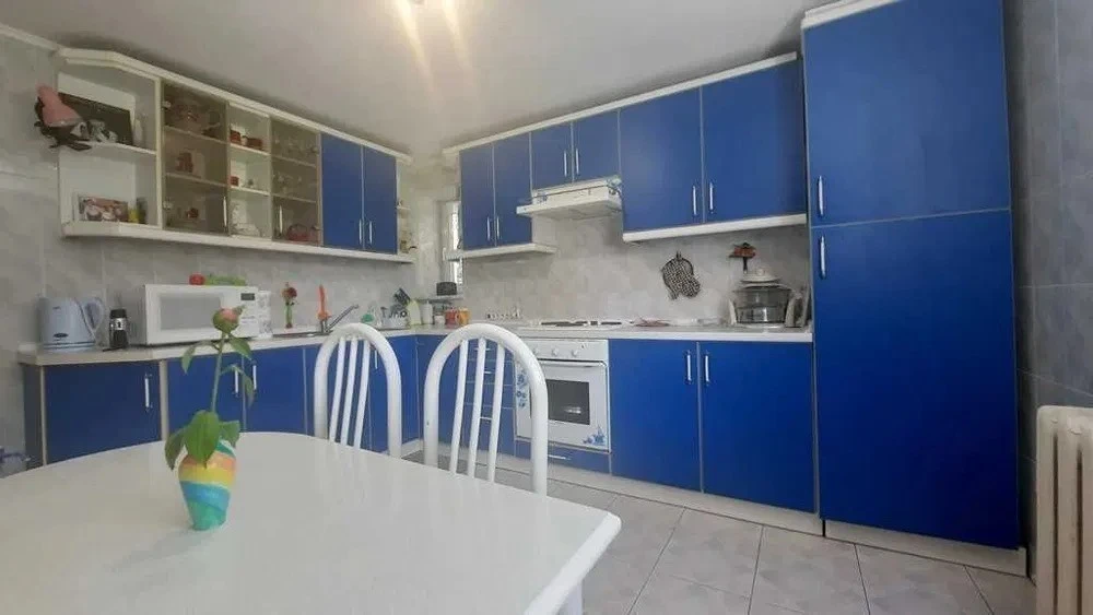 Оренда будинку 220 м², 1-а Озерна вул.