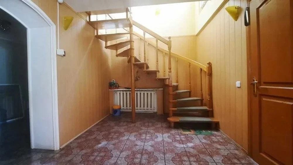 Оренда будинку 220 м², 1-а Озерна вул.