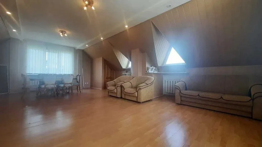 Оренда будинку 220 м², 1-а Озерна вул.