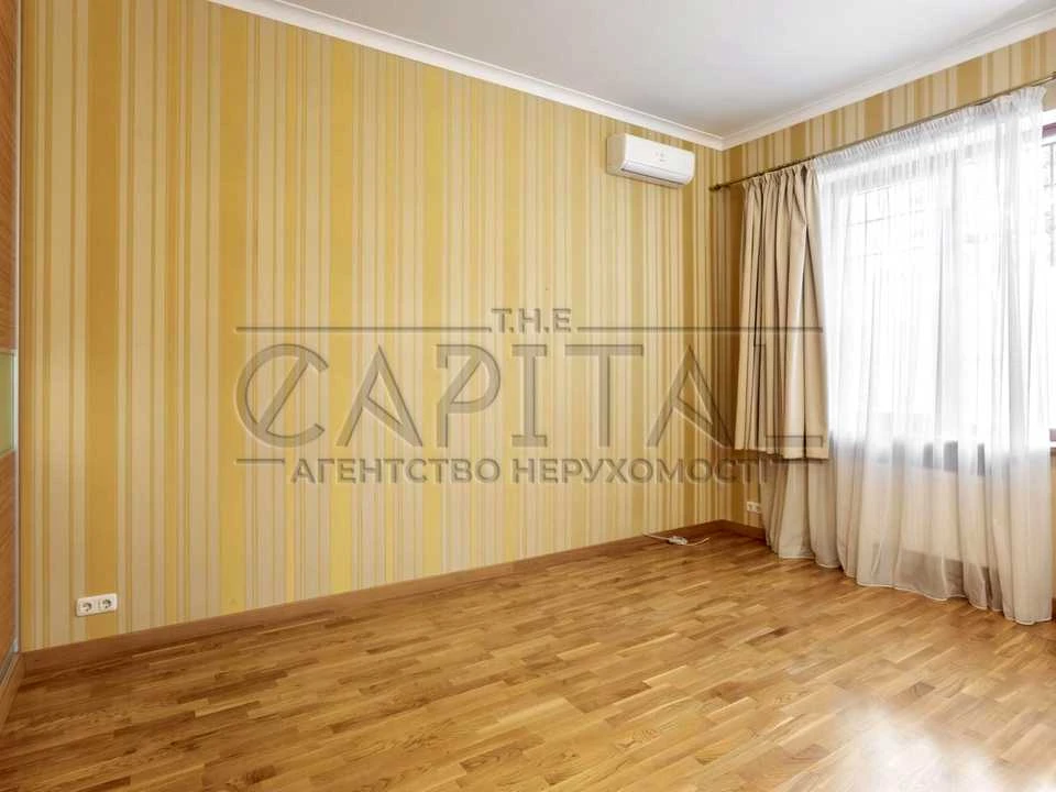 Будинок. Київ, Черняховського вул.