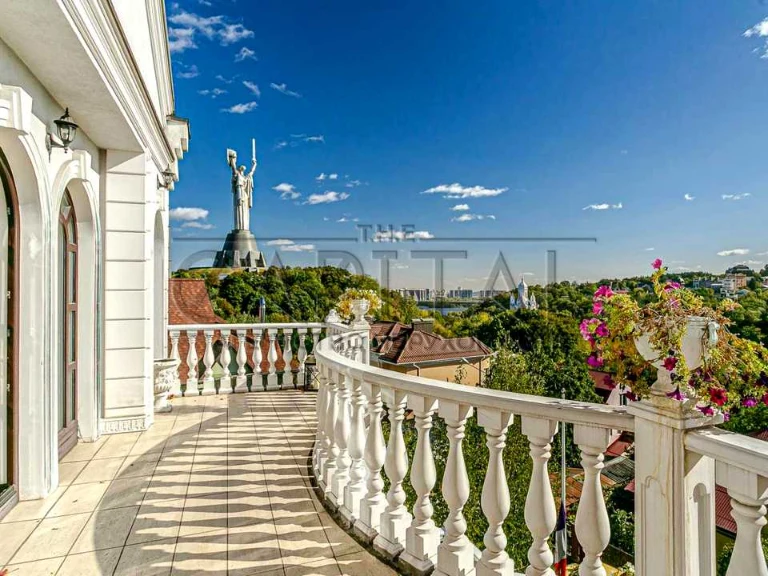 Будинок. Київ, Редутна вул.