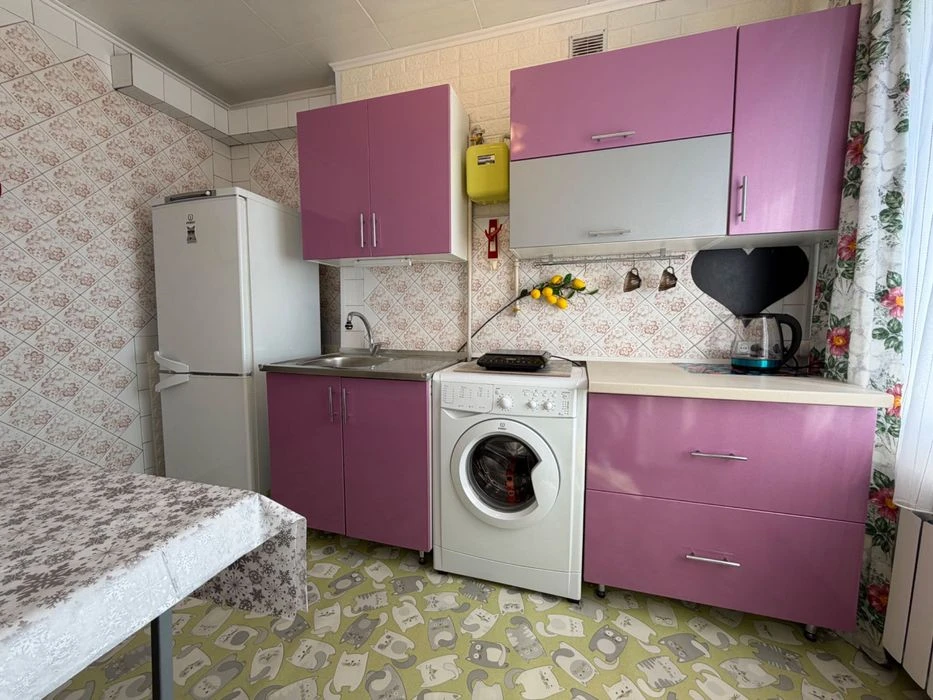 Buy a two-room apartment on Solnechny, Malinovsko Street