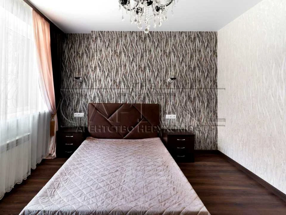 Будинок. Київ, Борова вул.
