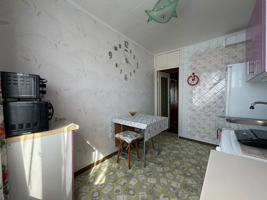 Buy a two-room apartment on Solnechny, Malinovsko Street