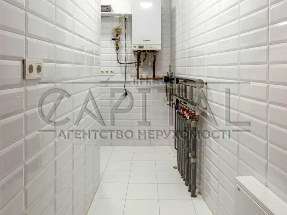 Будинок. Київ, Черняховського вул.