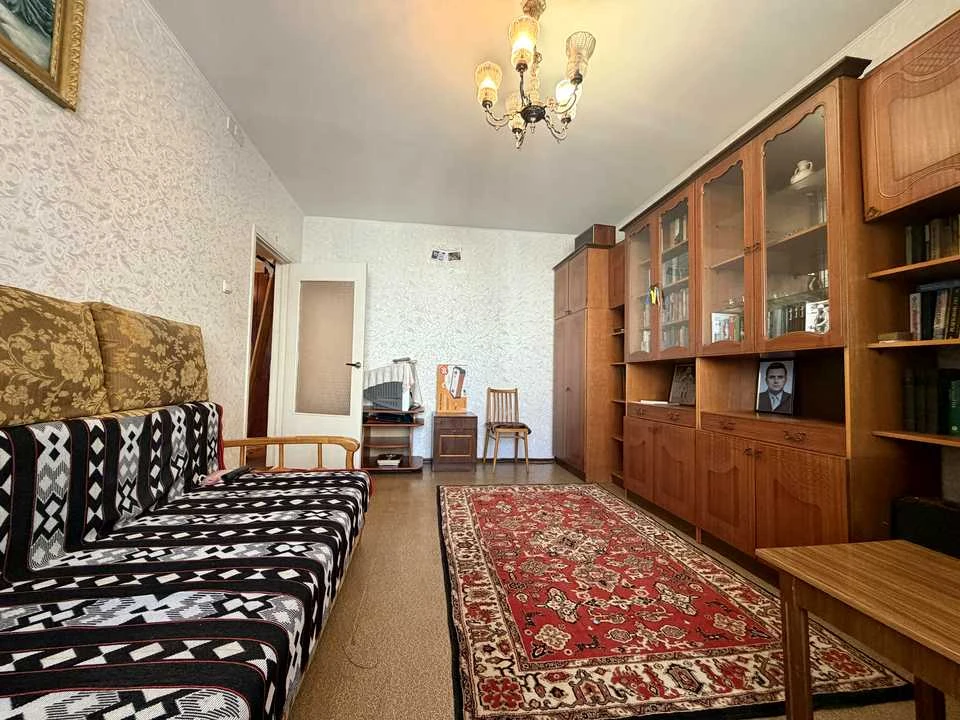 Apartment. Kyiv, Chervonoi Kalyna Ave. (Volodymyr Mayakovsk