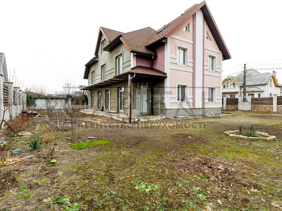 Будинок. Київ, Вишнева вул.