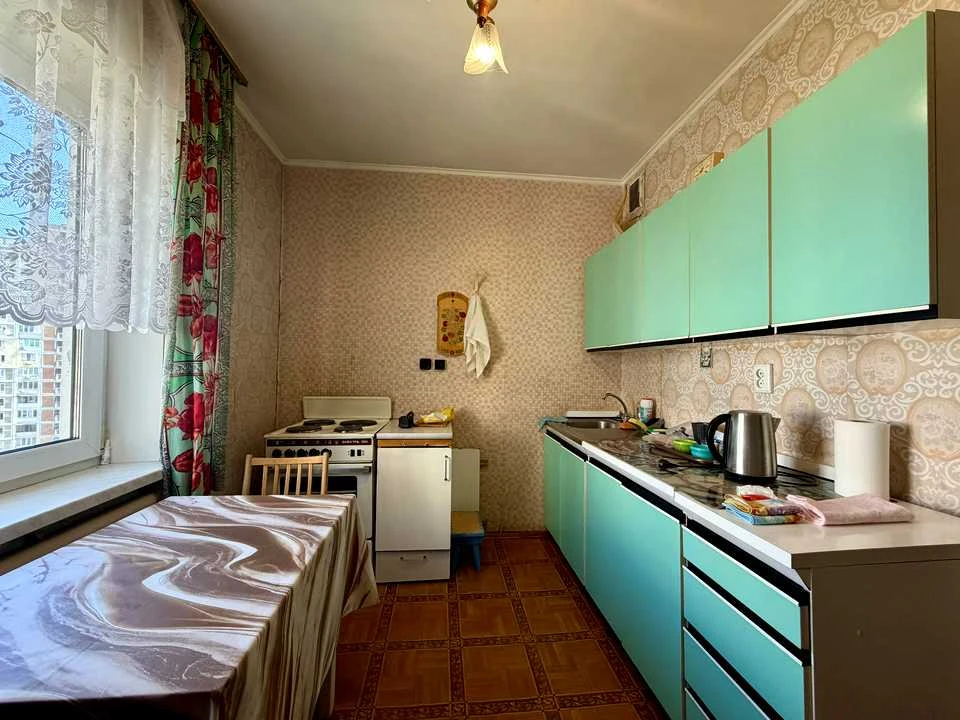 Apartment. Kyiv, Chervonoi Kalyna Ave. (Volodymyr Mayakovsk