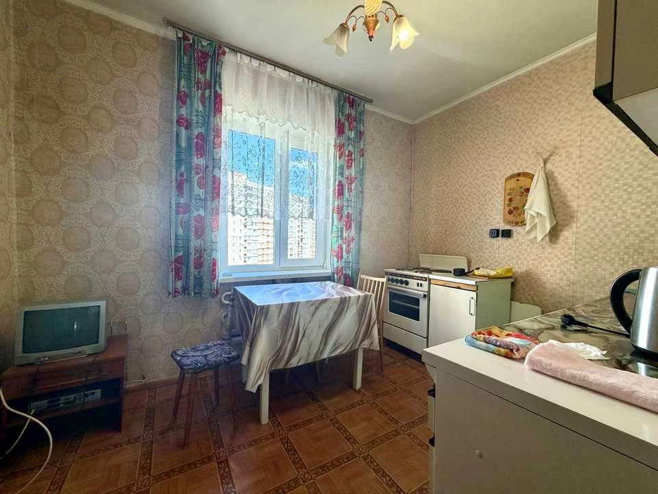 Apartment. Kyiv, Chervonoi Kalyna Ave. (Volodymyr Mayakovsk