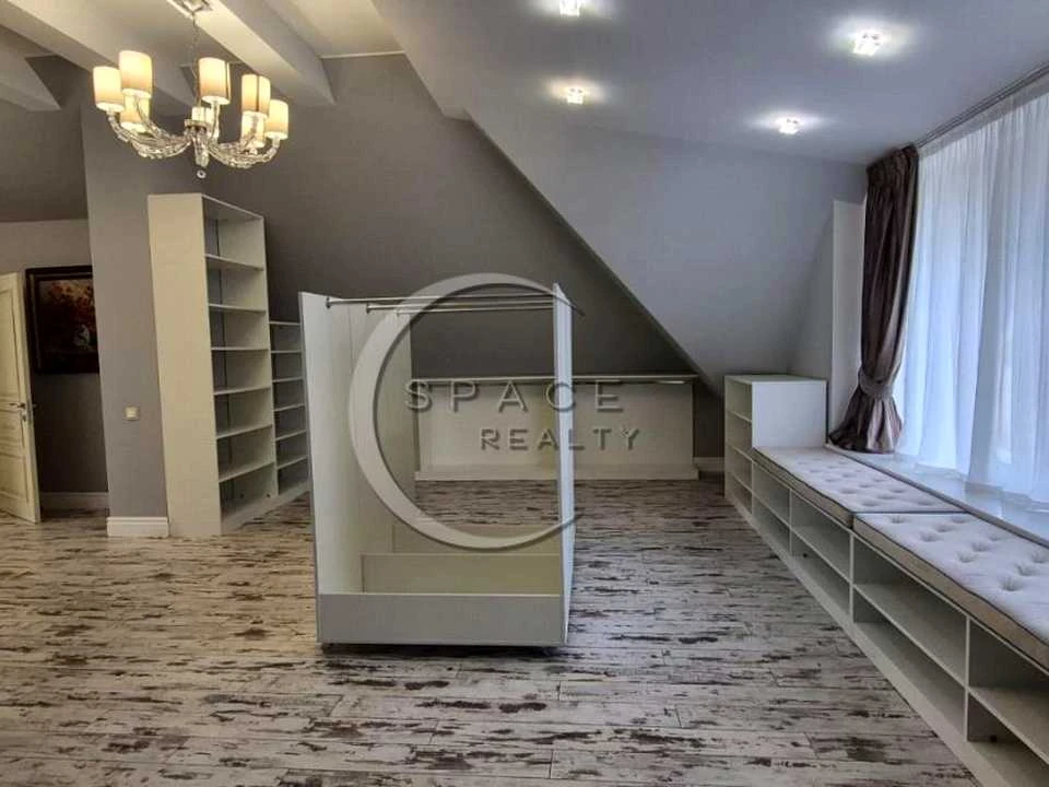 Будинок. Київ, Яслинська вул.