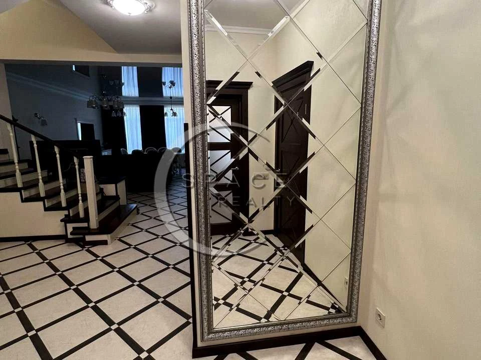 Будинок. Київ, Редьчинська вул.