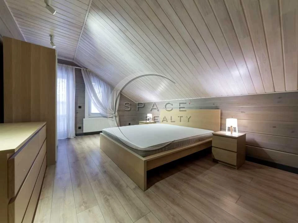 Будинок. Київ, Квіткова