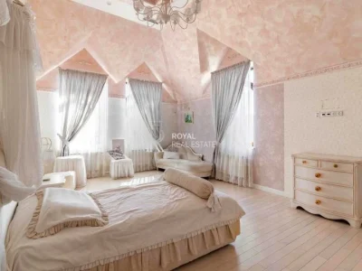 Будинок. Київ, Петра Радченка вул.