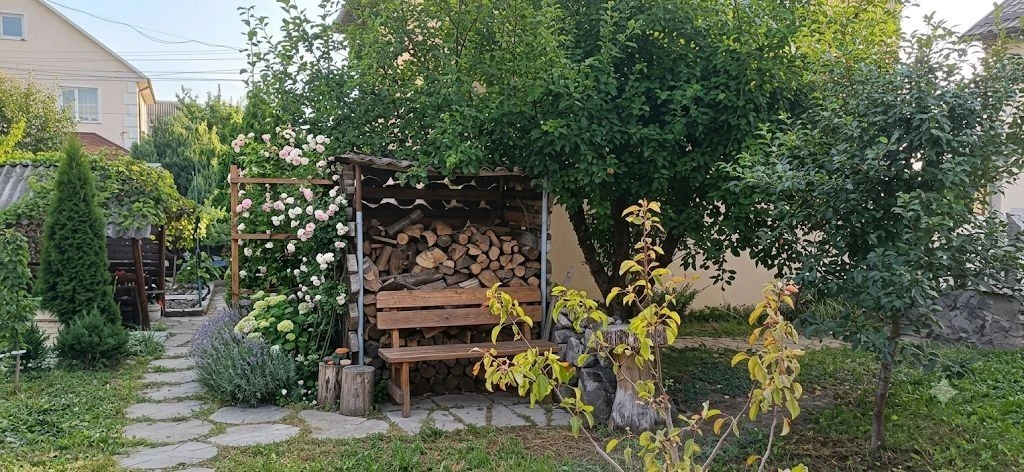 Чудова локація!!Комфорт продуманий в кожній деталі!Одразу бе