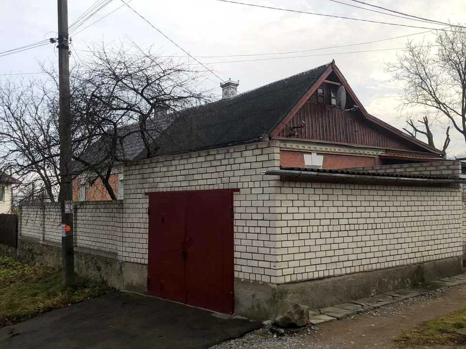 Будинок. Житомир, Набережна Під Скелями вул.