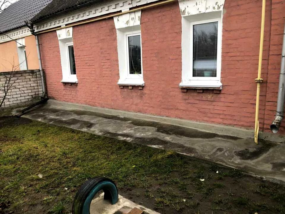 Будинок. Житомир, Набережна Під Скелями вул.
