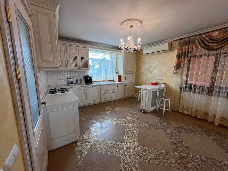 Продаж ексклюзивного будинку Преміум класу в місті Житомир!