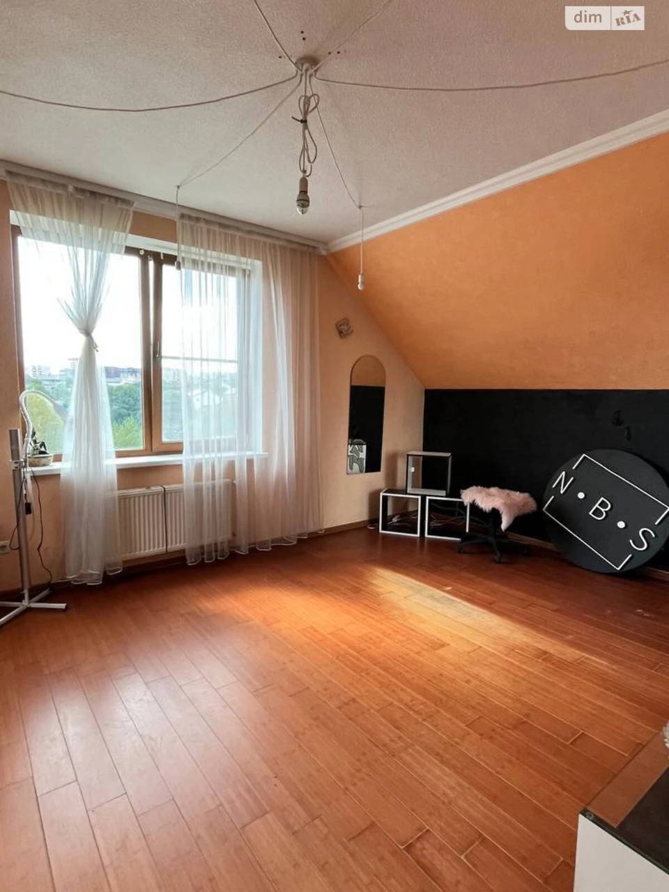 Продаж Дім Лезневе