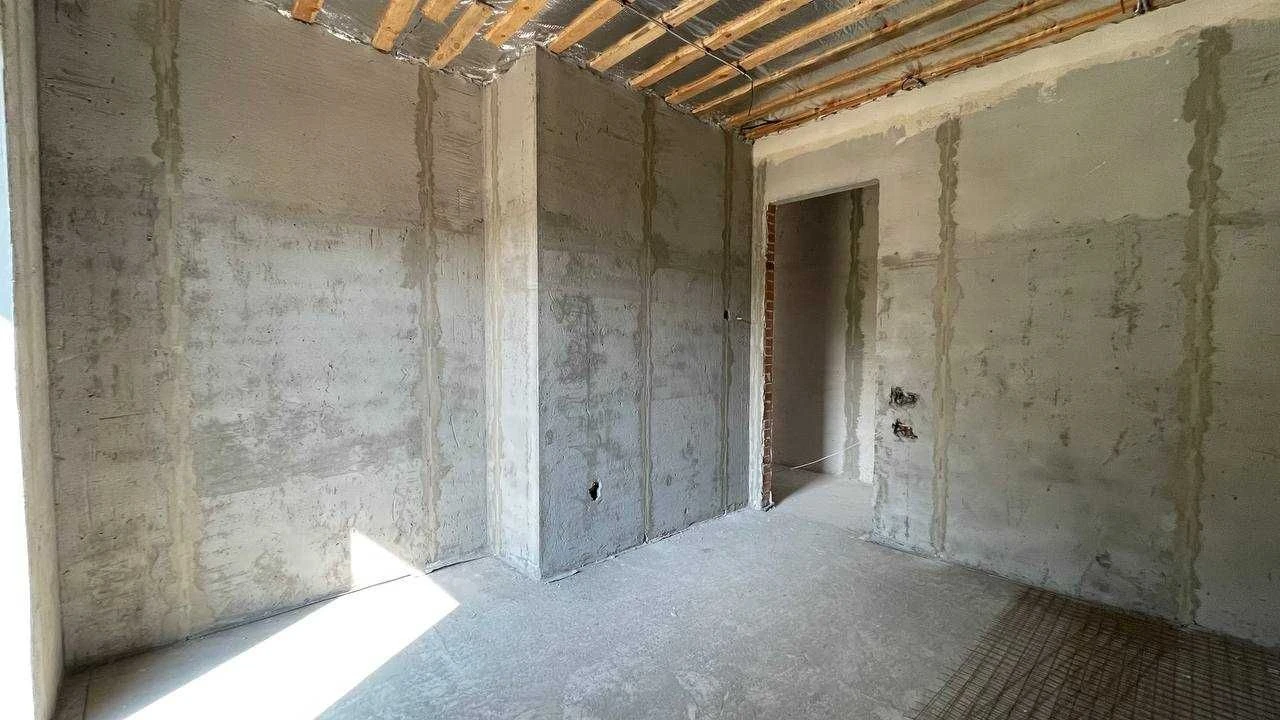 Цегляний будинок 160 м², Лезнево, 8 соток, панорамні вікна.