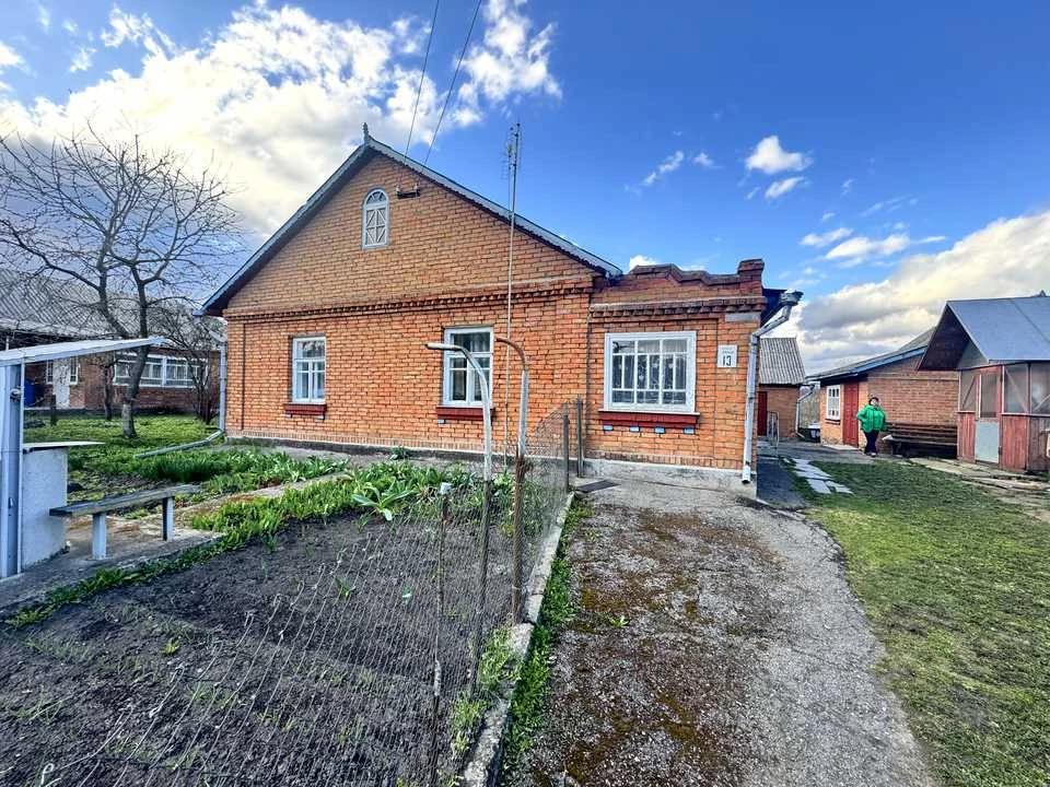 Будинок. Хмельницький, Шкільний пров.